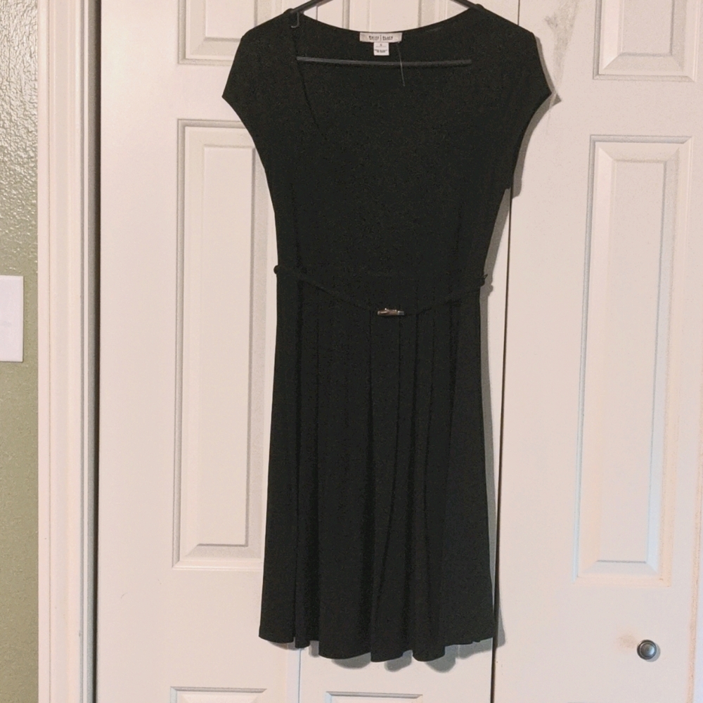 White House Black market size small little black d